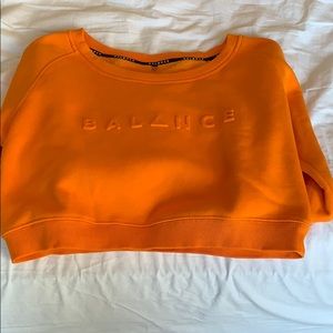 Balance athletica essence crew mango